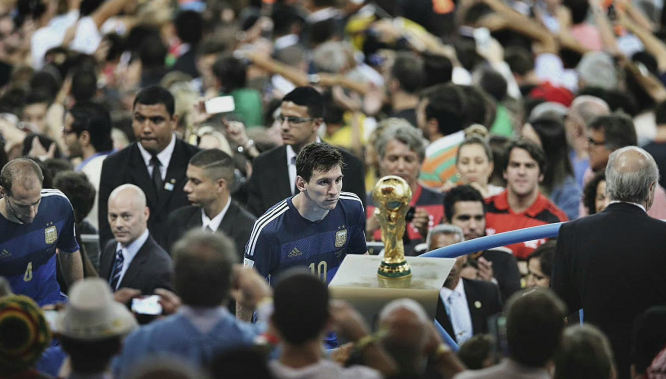 20分钟进2球，德里乌赫当选埃因霍温客场4-1利物浦全场最佳