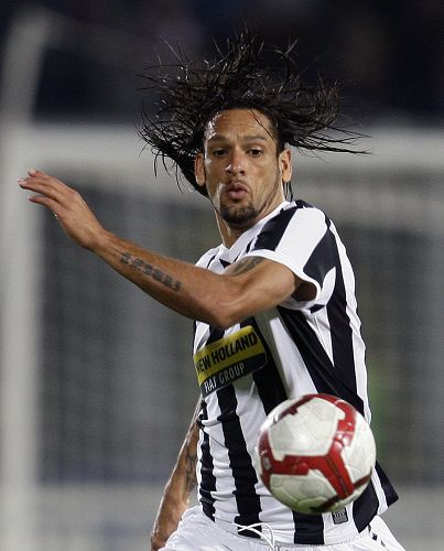 王励勤的妻子是她，曾为奥运会设计亲子装，难怪丈夫能够连连任职