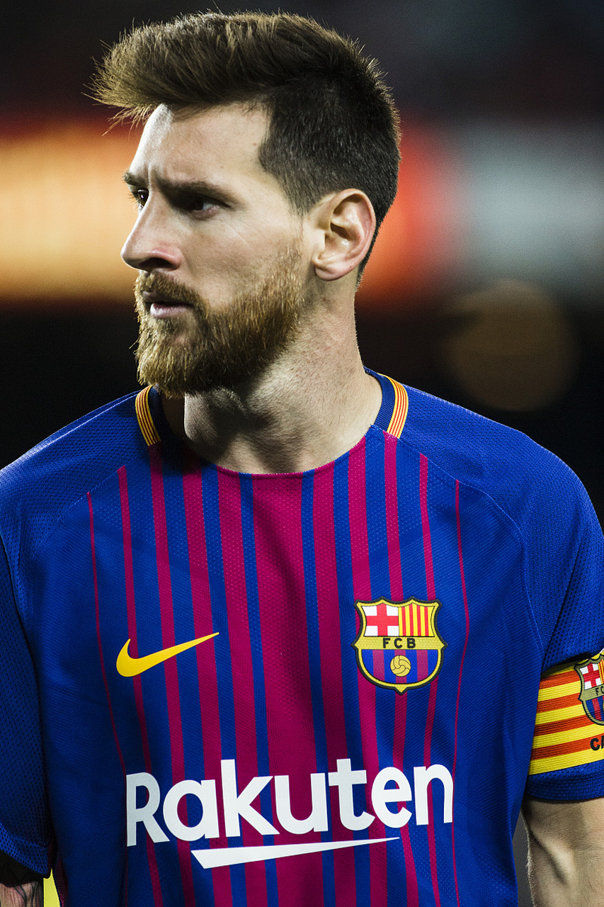 国足友谊赛战胜韩国展现新阵容