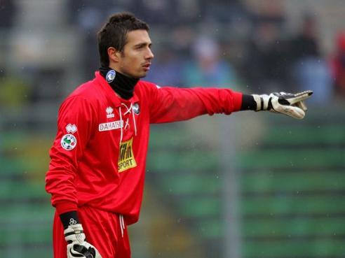 区域防守与人盯人差在哪？