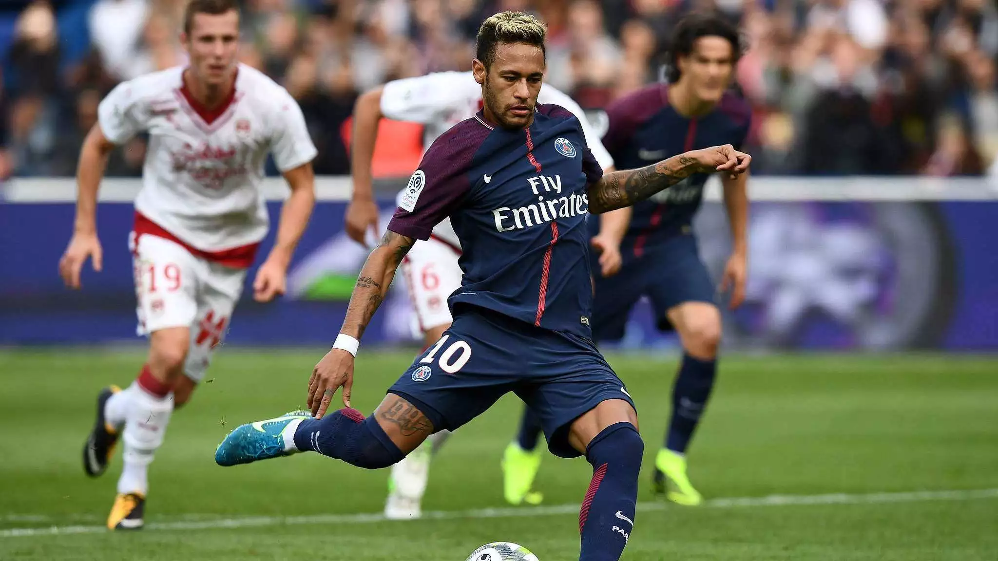 施洛特贝克：当灯光亮起、多特的主场沸腾时，我们很难被击败