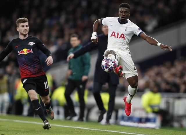 赵丽娜：走了70所学校，女孩踢球屈指可数；想让女孩踢球普及