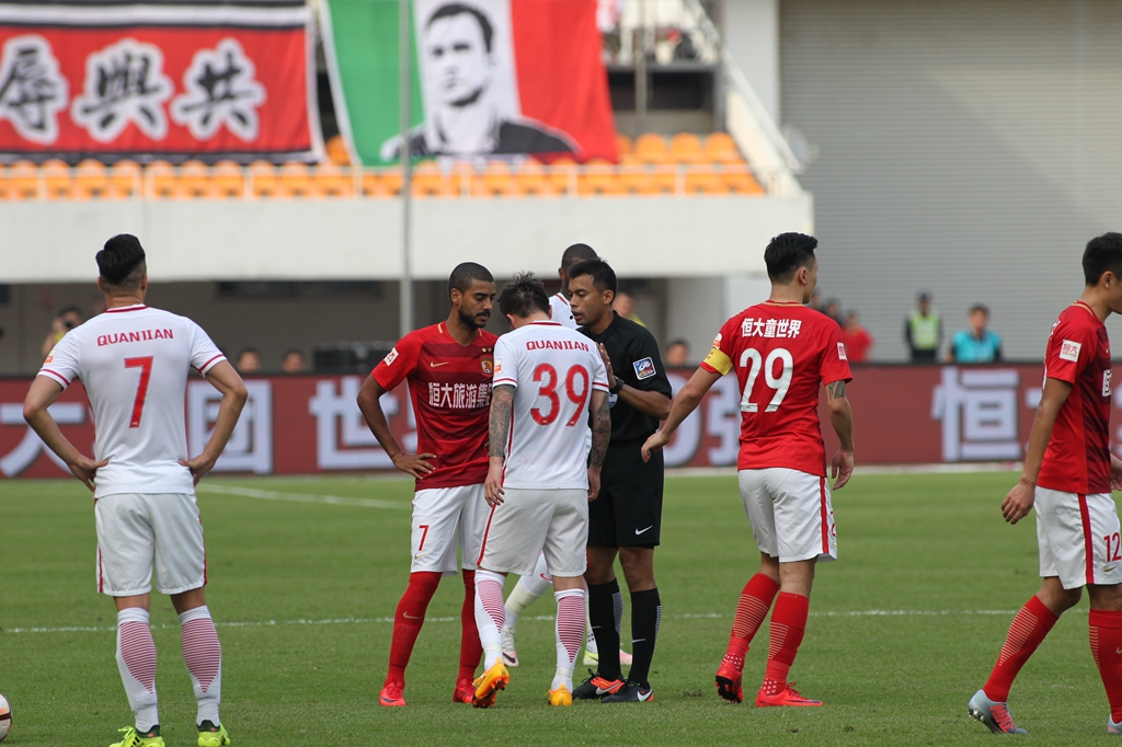 马德兴：米利西奇不敢热身U17女足，一年半不换血，足协当断则断