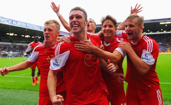 欧联替补出场，范佩西儿子沙奎尔在父亲手下完成费耶诺德首秀