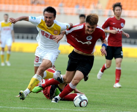 布伦森&布里奇斯首节合计23分，尼克斯首节落后2分